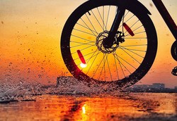 Fahrrad---sonne-und-wasserspritzer