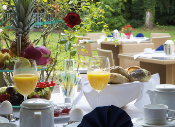 Enjoy our rich breakfast buffet. And during the summertime on our patio